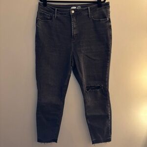 Old Navy Women’s Black High-waisted Ripped Skinny Jeans Size 18